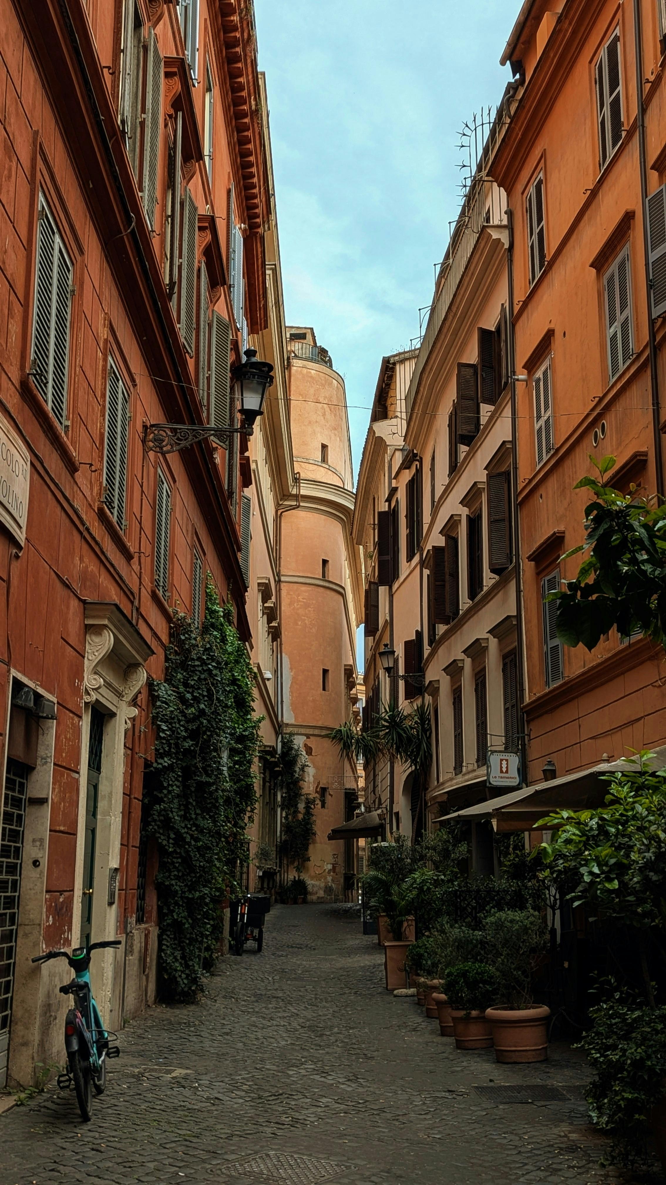 Apply in Italy